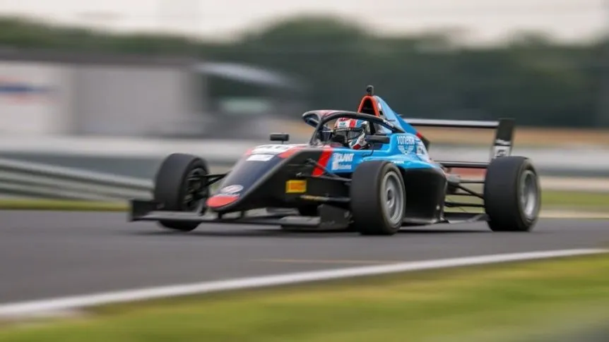 Gino Trappa, campeón de Fórmula 4 CEZ. El próximo Colapinto ?