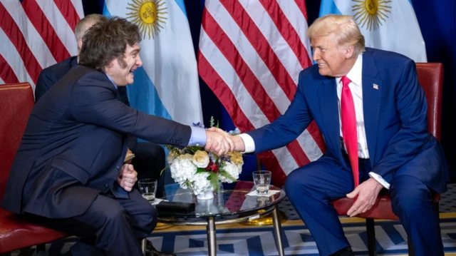 Respaldo total: Trump mete presión en la reelección de Milei