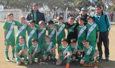 La promocional de fútbol del C. D. y C. A. campeones