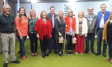 Se homenajeó a Maestras Jubiladas