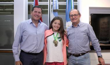 El Intendente Cravero felicitó a la deportista Agostina Núñez