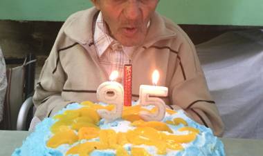 En el Hogar Juan XXIII, se festejó los 95 años de Raúl Frontera
