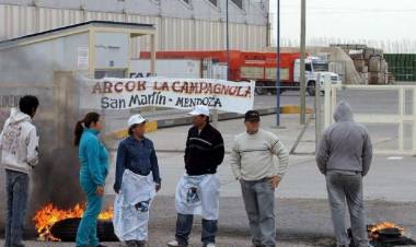 La Campagnola: trabajó el sábado a la mañana y por la tarde se enteró que la fábrica cerró