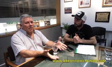 Gustavo Benedetti mano a mano con Arroyito y el Mundo 