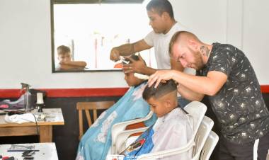 Cortes de Pelo Solidarios en los Centros Vecinales