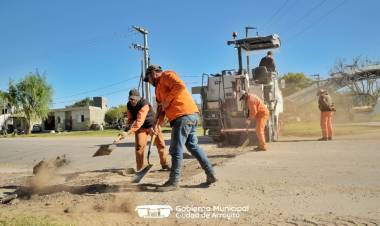 REPARACIÓN TOTAL DEL BACHE UBICADO EN AV. MANUEL SERRA Y CALLE ELVIO RIBA