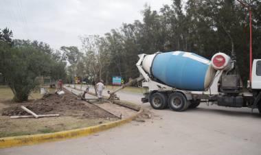 COMENZÓ LA OBRA DEL PASEO PEATONAL EN LA CALLE ERB