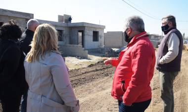 14 VIVIENDAS MUNICIPALES CERCA DE SU FINALIZACIÓN Y SE COMIENZAN A CONSTRUIR 15 NUEVAS, LOS PLANES MUNICIPALES NO SE DETIENEN