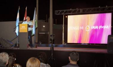 A DÍAS DE FINALIZAR EL 2021, ARROYITO CIERRA CON LA ENTREGA DE 14 VIVIENDAS