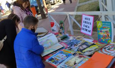 LA BIBLIOTECA MUNICIPAL POPULAR ALMAFUERTE ESTÁ LLEVANDO A CABO LA “1° FERIA DE LIBROS USADOS” CON RETIRO GRATIS