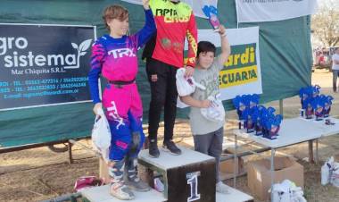 MOTOCROSS: SANTINO RIBA HACIENDO PODIO EN EL DEPORTE