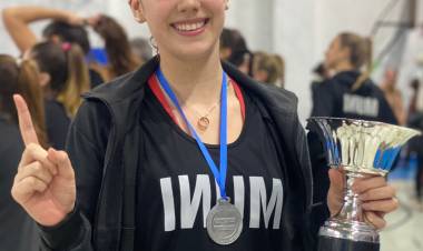 MORA AUDENINO: CAMPEONA JUNTO A SU EQUIPO CLUB MUNICIPALIDAD.