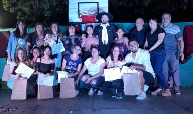 EL CENTRO VECINAL XANAES REALIZÓ SU CIERRE DE AÑO