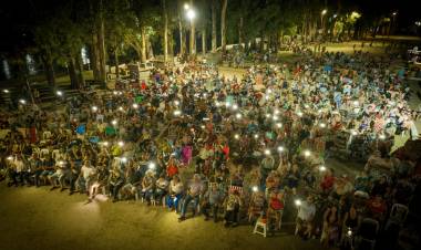 LAS COSTAS DEL XANAES BRILLARON CON CULTURA Y CIENTOS DE VECINOS LO DISFRUTARON