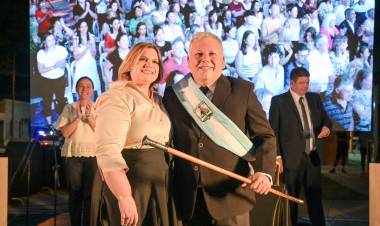 CON UNA MULTITUDINARIA CONCURRENCIA EL INTENDENTE BENEDETTI ASUMIÓ SU CUARTO PERÍODO DE GOBIERNO