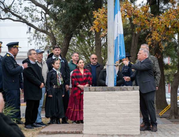 Arroyito rindió homenaje a la Revolución de Mayo