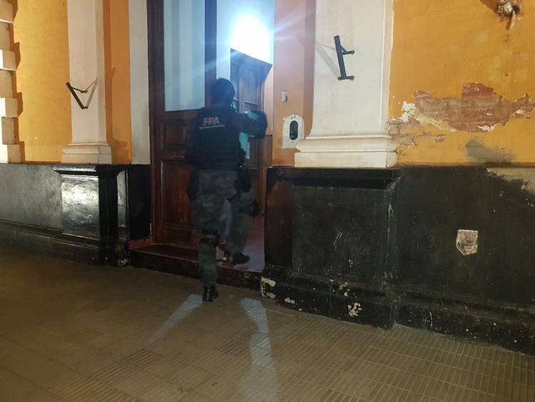 CAE DELIVERY DE DROGAS CON ANTECEDENTES PENALES EN CRUZ DEL EJE