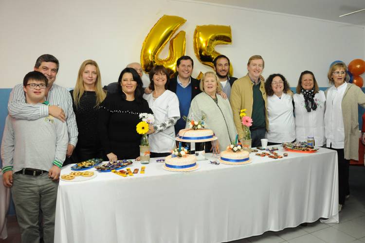 Se celebró el 45° Aniversario de la Escuela Carolina Tobar García