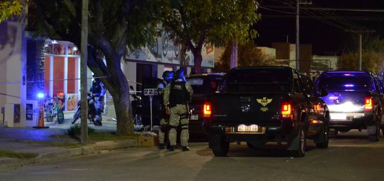 LA FPA DESARTICULÓ UNA BANDA QUE COMERCIALIZABA COCAÍNA DE ALTA PUREZA EN CORRAL DE BUSTOS. NUEVE DETENIDOS