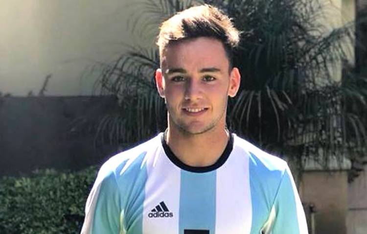 EL INTENDENTE SALUDA AL JOVEN DEPORTISTA AUGUSTO SCHOTT POR SUS LOGROS 