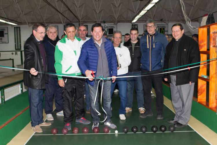 El C. D. y C. A. inauguró su segunda cancha de piso sintético con aportes del Municipio