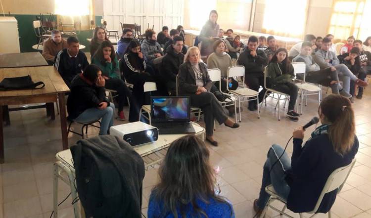 DÍA NARANJA: LUCHA CONTRA LA VIOLENCIA DE GÉNERO