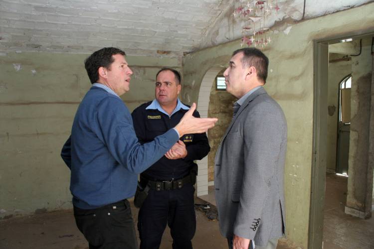 EL JEFE DE LA DEPARTAMENTAL NORTE VISITÓ ARROYITO Y CONFIRMO LA TAN ESPERADA PUESTA EN MARCHA DEL COMANDO POLICIAL EN EL SECTOR SUR