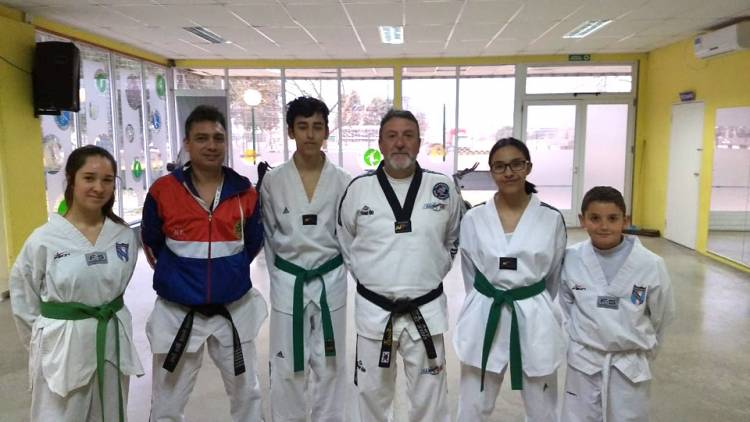 Alumnos del Polideportivo Municipal obtienen medallas en Torneo Provincial de Taekwondo Olímpico