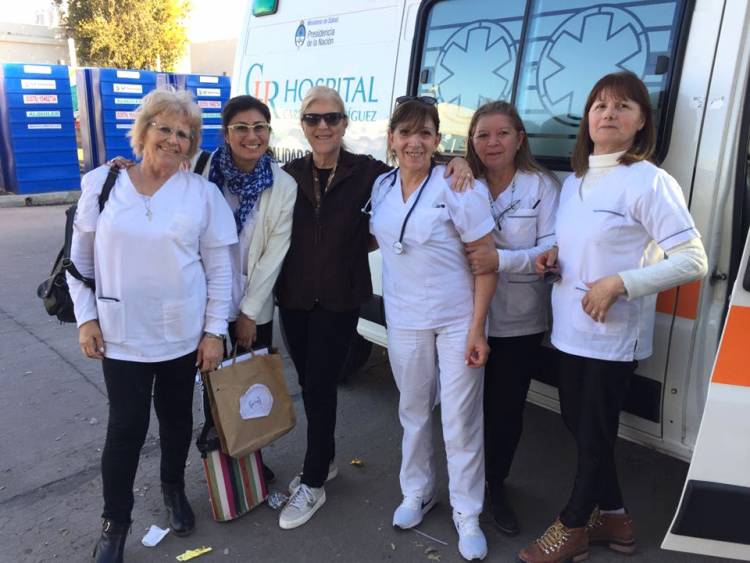 EL EQUIPO DE VACUNADORAS MUNICIPALES PRESENTES EN LA MULTITUDINARIA FIESTA DEL DÍA DEL NIÑO