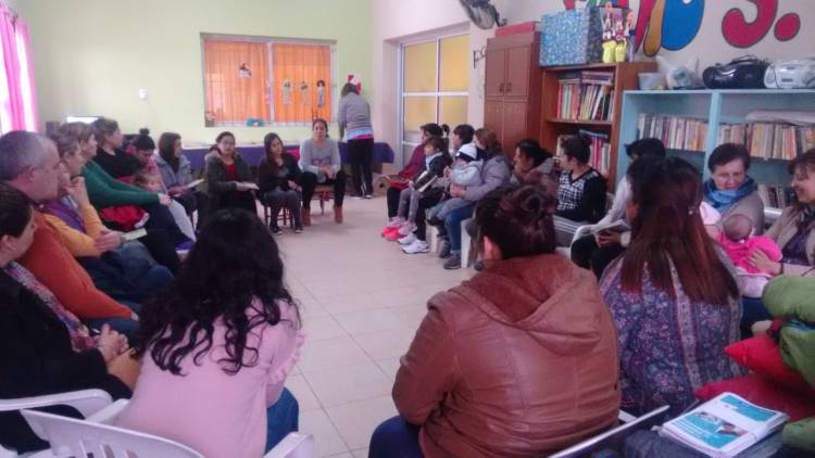 CHARLA TALLER "CUIDAR EN FAMILIA”