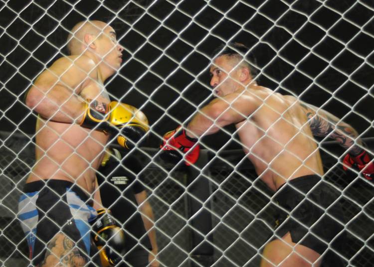 Noche de Kickboxing en Arroyito