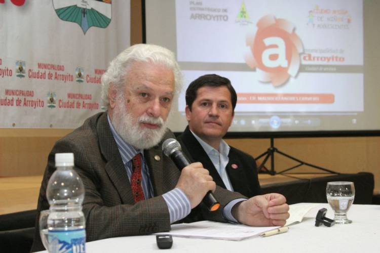 FRANCESCO TONUCCI VISITA ARROYITO