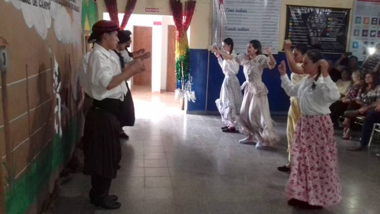 Se festejó el Día de la Tradición en una escuela rural