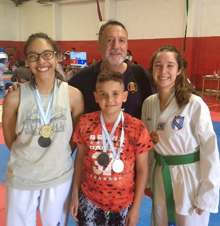 Alumnos del Polideportivo Municipal participaron de un torneo promocional de Taekwondo