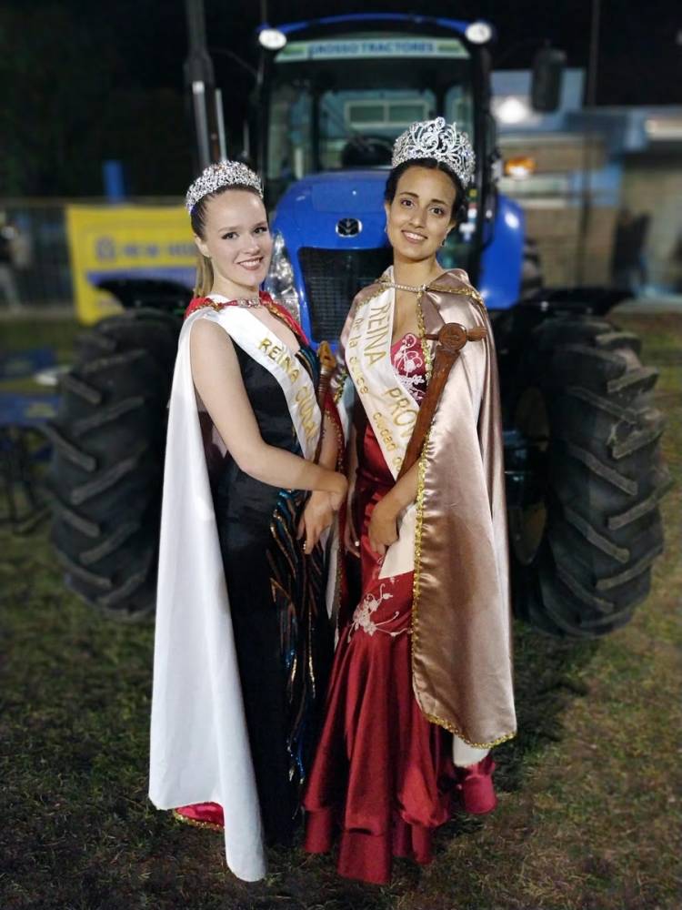Nuestras Soberanas participaron de la Fiesta Nacional del Tractor