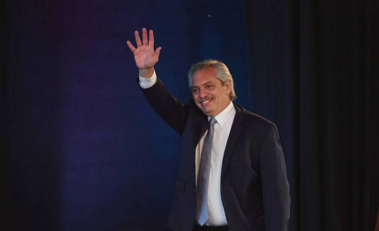 El Presidente y los gobernadores analizarán endurecer la cuarentena