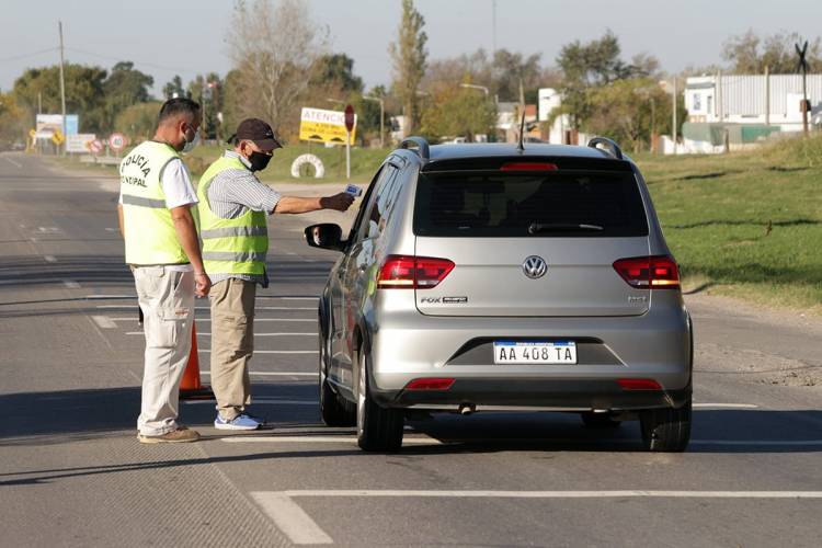 CONTROL SANITARIO EN LOS ACCESOS A LA CIUDAD DE ARROYITO DURANTE EL FIN DE SEMANA