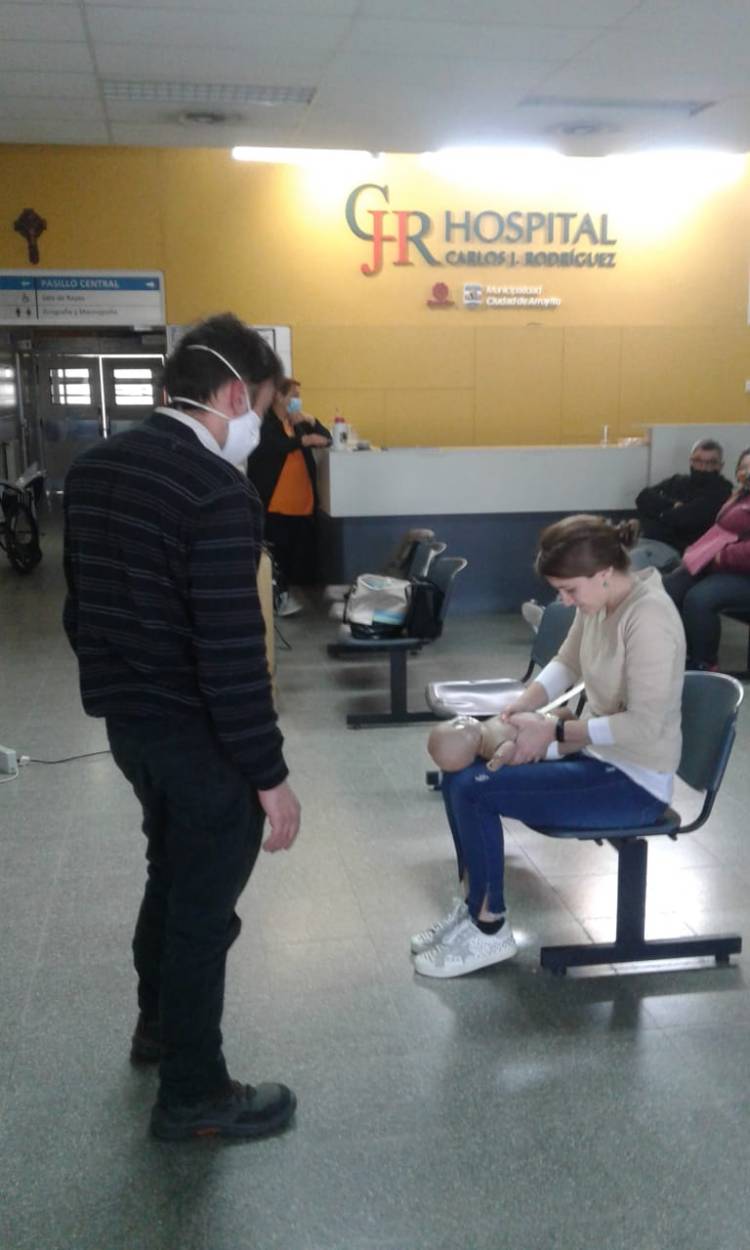 EL HOSPITAL CAPACITÓ SOBRE RCP Y PRIMEROS AUXILIOS A PERSONAL MUNICIPAL Y CENTROS VECINALES