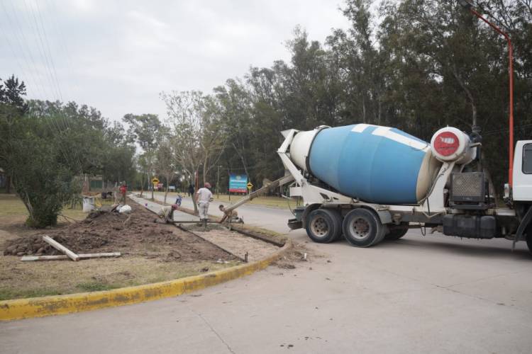 COMENZÓ LA OBRA DEL PASEO PEATONAL EN LA CALLE ERB