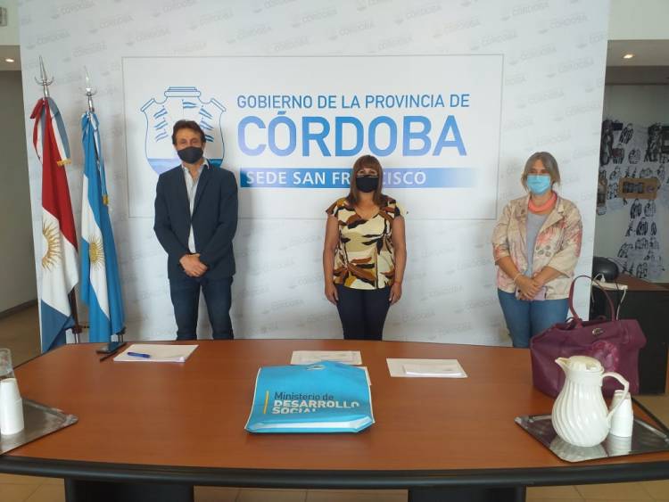 SE RECIBIERON LAS TARJETAS ALIMENTAR PARA ARROYITO