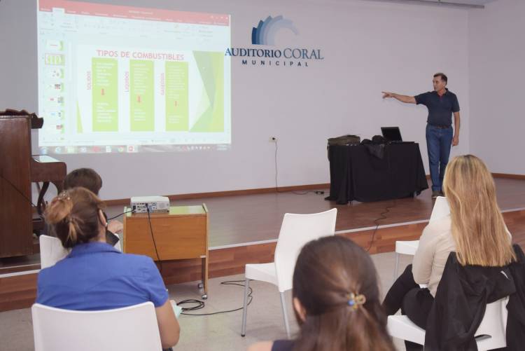 PERSONAL MUNICIPAL SE CAPACITA SOBRE RIESGOS EN EL TRABAJO Y ACCIDENTES IN ITINERE