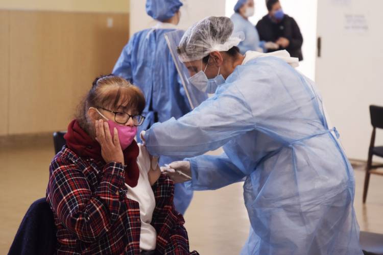 ALCANZAMOS LAS 9000 VACUNAS EN ARROYITO