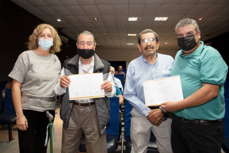 ARROYITO RECONOCE A CIUDADANOS REPRESENTANTES DEL TANGO