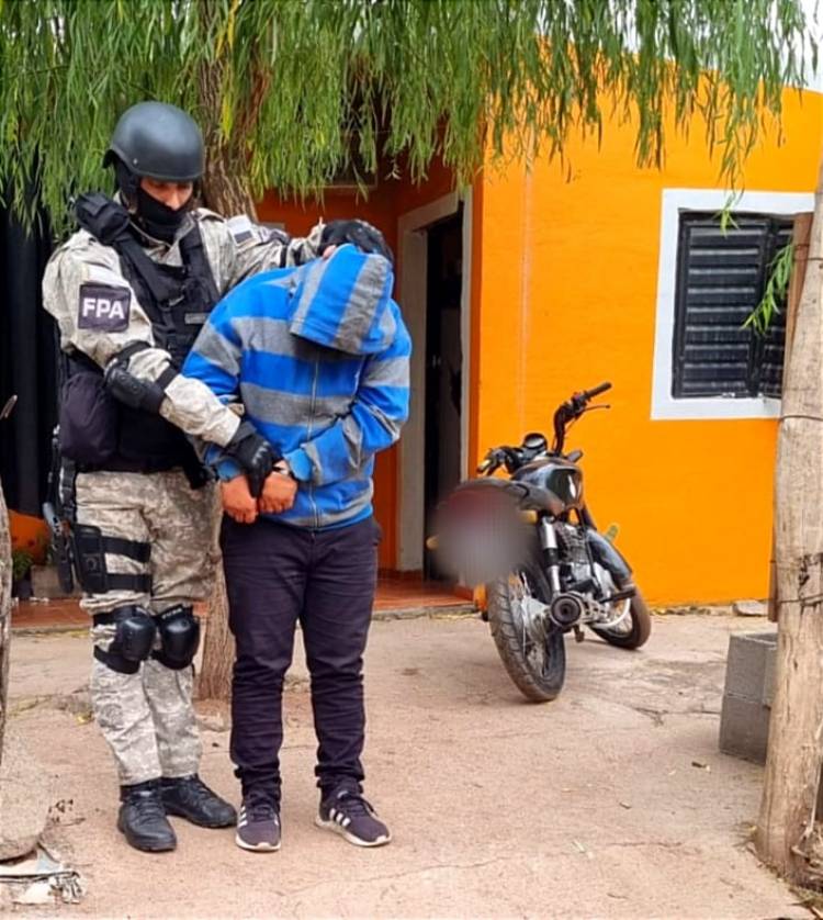 LLAMADOS ANÓNIMOS LOGRARON DETENER A UNA BANDA FAMILIAR EN VILLA DE MARÍA