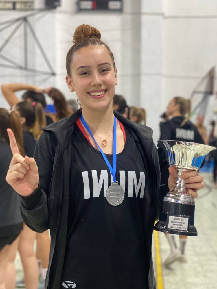 MORA AUDENINO: CAMPEONA JUNTO A SU EQUIPO CLUB MUNICIPALIDAD.