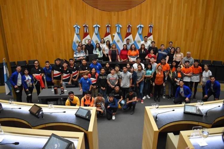 ESCUELAS DE EL FUERTECITO Y LA CURVA REALIZARON UN VIAJE CULTURAL A LA CIUDAD DE CÓRDOBA