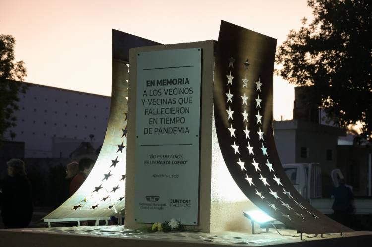 ARROYITO CUENTA CON UN MONUMENTO EN MEMORIA A LOS 97 VECINOS QUE FALLECIERON EN PANDEMIA