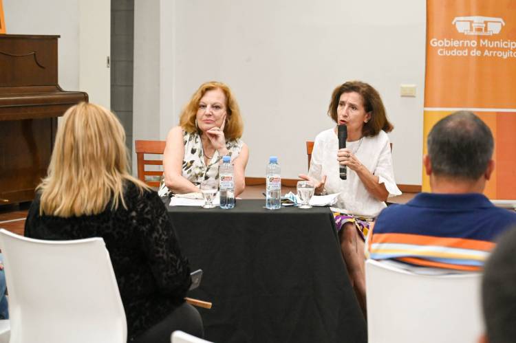 SE REALIZÓ LA DISERTACIÓN “PENSAR LA VIOLENCIA Y SU COMPLEJIDAD”