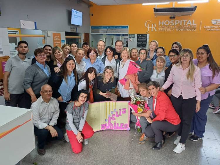 50 AÑOS DE ENTREGA Y AMOR A LA SALUD PÚBLICA DE LA CIUDAD DE ARROYITO