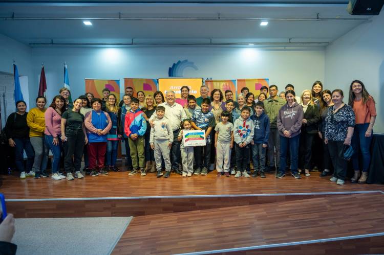 El Municipio de Arroyito, entrega más de 7 millones, producto de la adhesión al Programa Boleto Educativo Rural